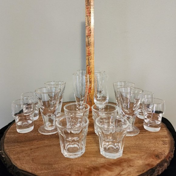 Shot Glass Chess Set - Picture 5 of 8